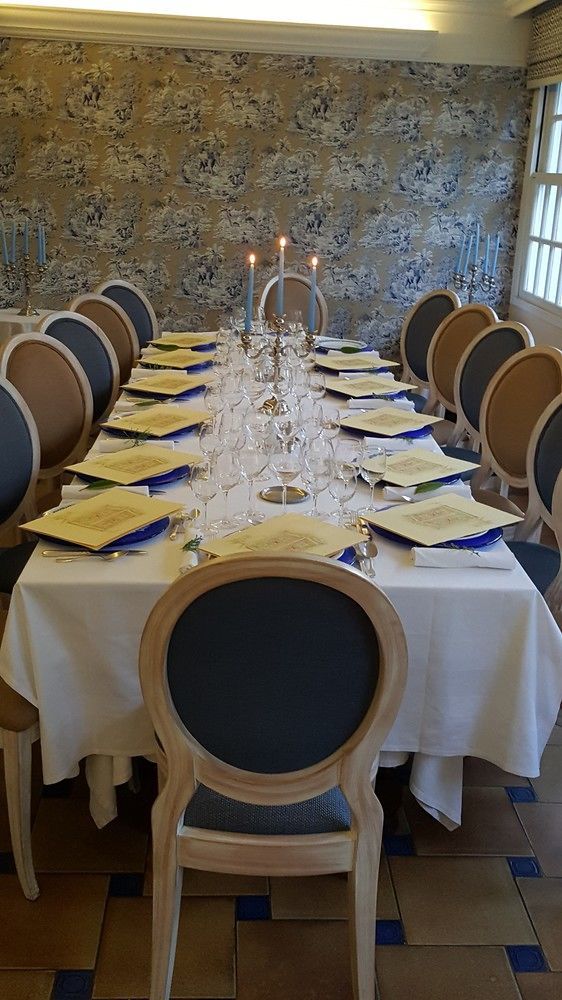 Logis - Hotel & Restaurant Le Gonfalon Germigny-l'Eveque Екстериор снимка