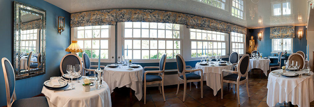 Logis - Hotel & Restaurant Le Gonfalon Germigny-l'Eveque Екстериор снимка